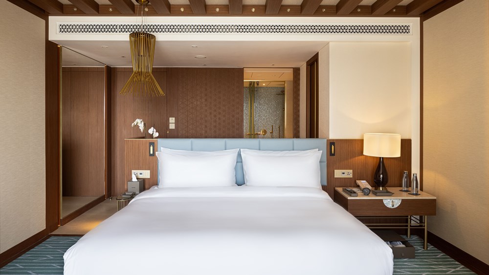 1-Night stay with breakfast in deluxe room