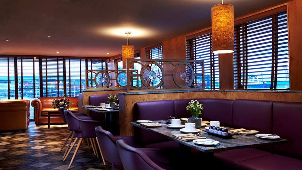 Luxury Cabin & Dinner
