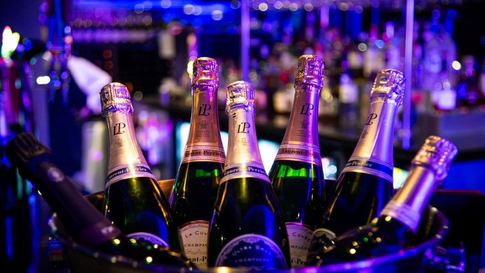 Bottle of LP Le Cuvee Brut Champagne and personalised celebration plate